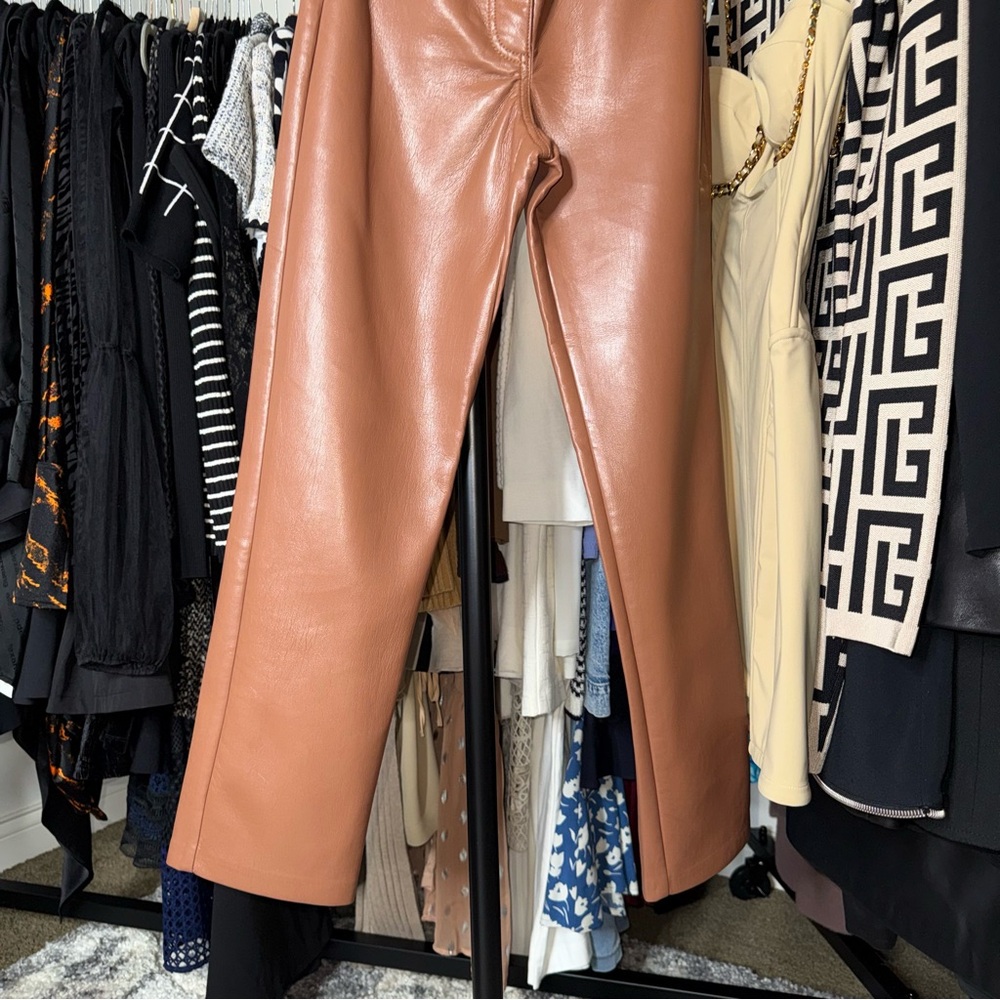 Wilfred Aritzia The Melina Vegan Leather Straight Leg Pants Brown Womens 2 EUC - Picture 4 of 11